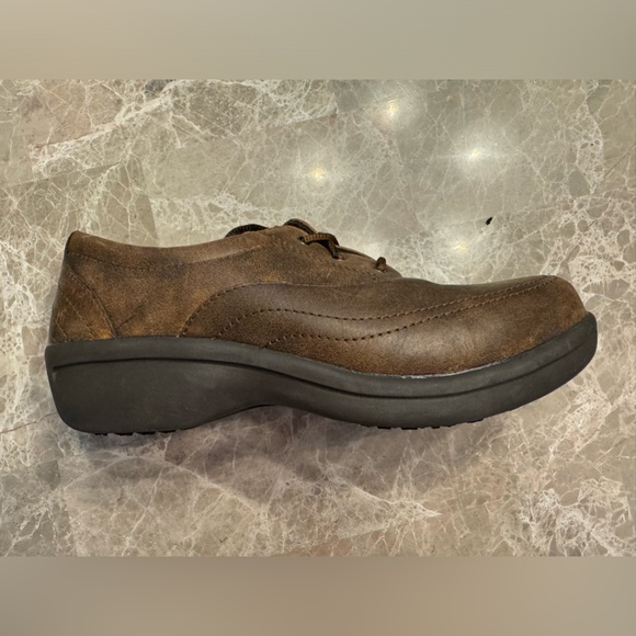 Worx By Red Wings Women’s Safety Shoes. Size 6. - Picture 3 of 8